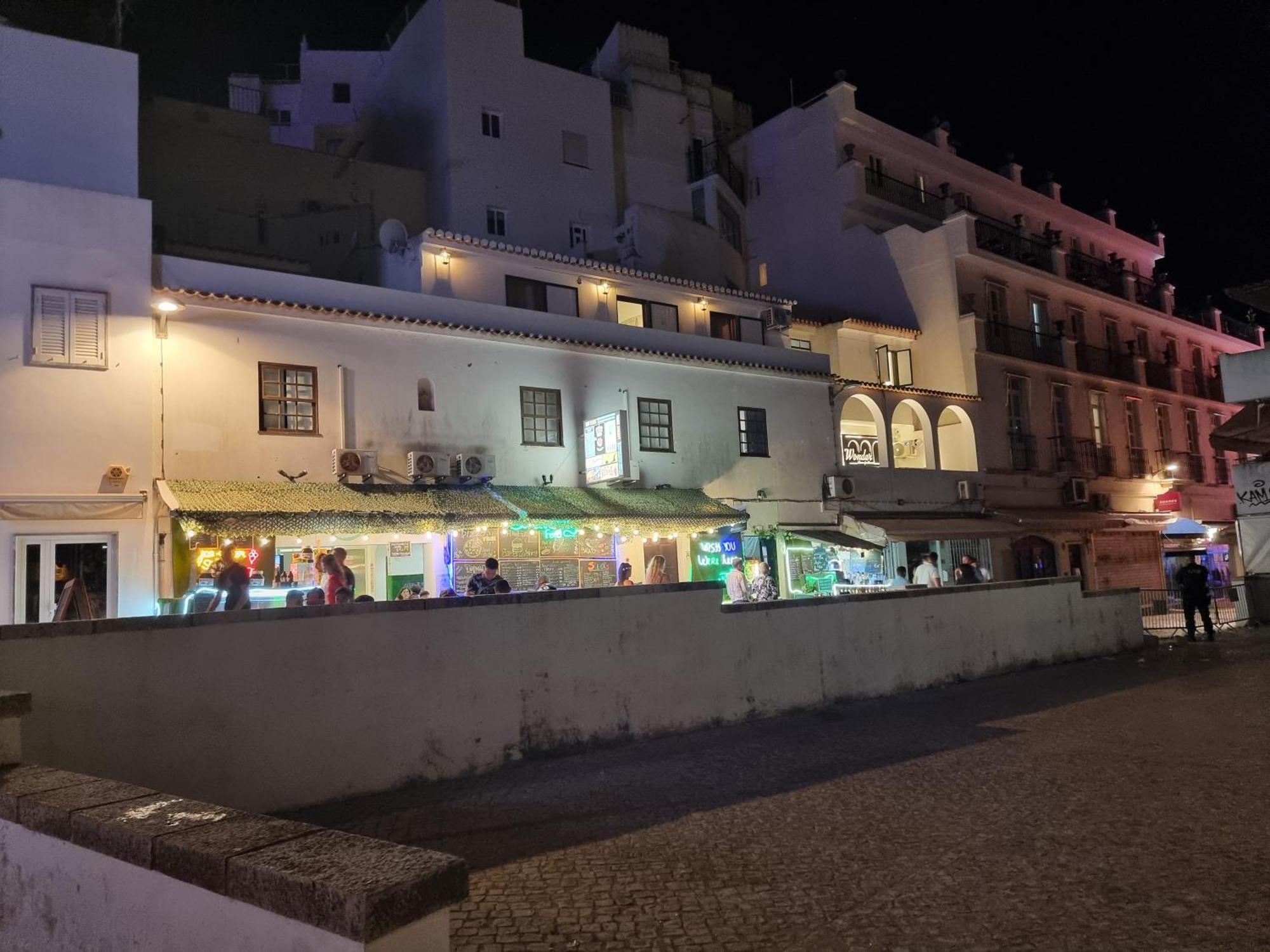 Wonder Charm Guesthouse Albufeira Exterior photo